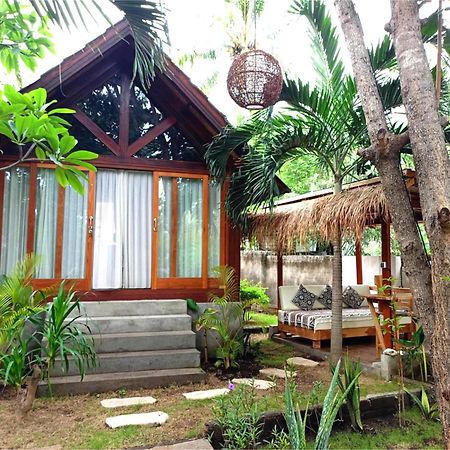 Bintang Tiga Bungalows กิลิไอร์ ภายนอก รูปภาพ