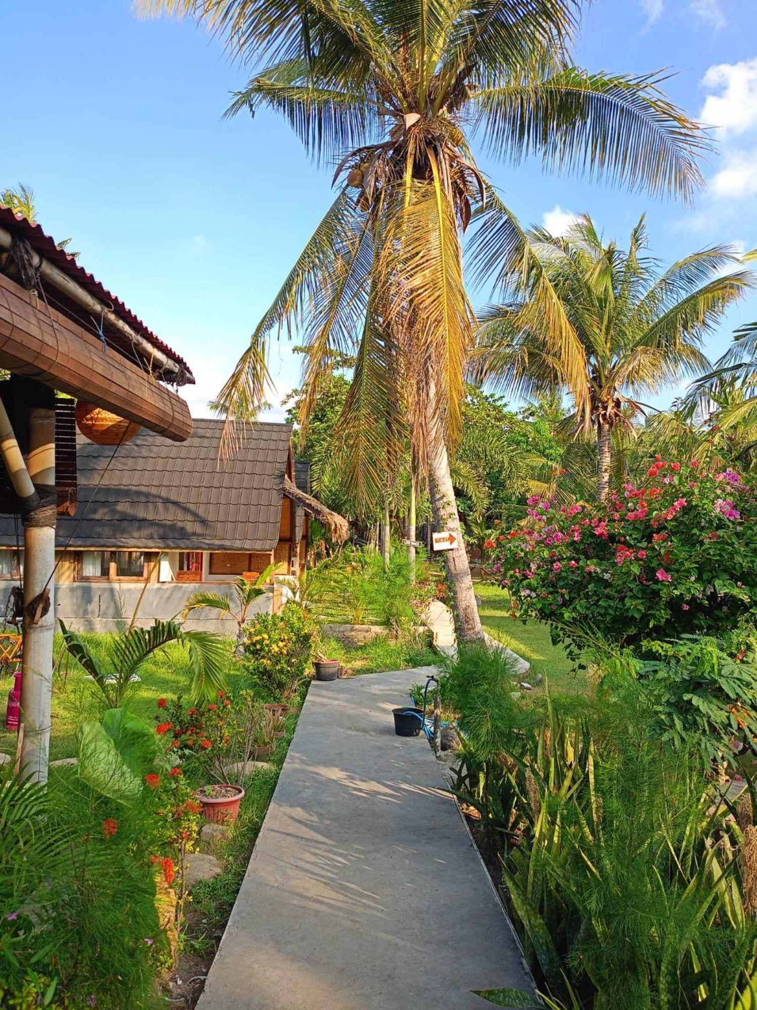 Bintang Tiga Bungalows กิลิไอร์ ภายนอก รูปภาพ
