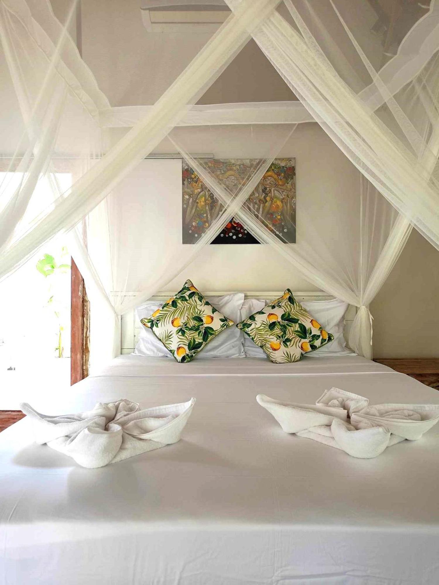 Bintang Tiga Bungalows กิลิไอร์ ภายนอก รูปภาพ