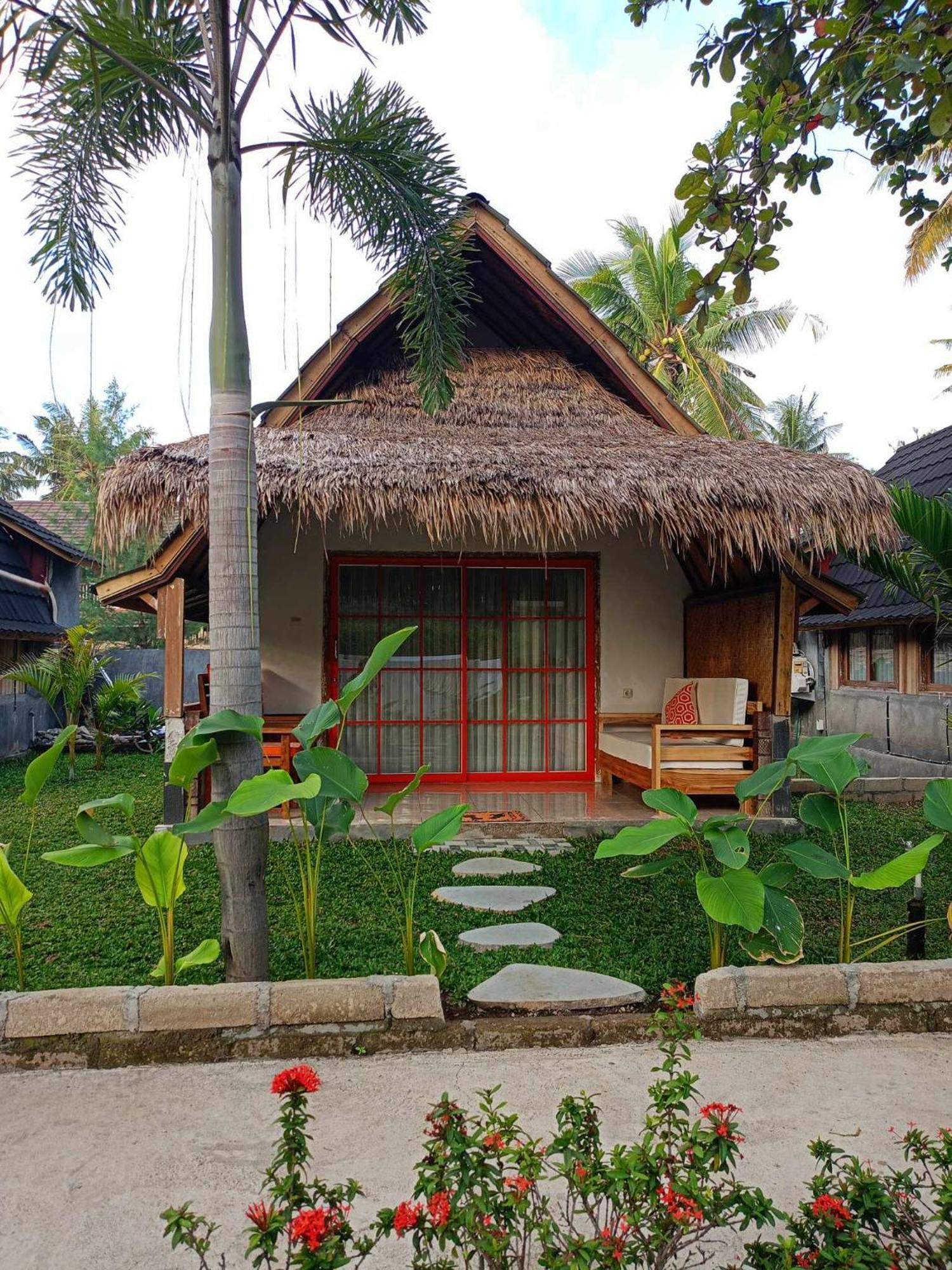 Bintang Tiga Bungalows กิลิไอร์ ภายนอก รูปภาพ