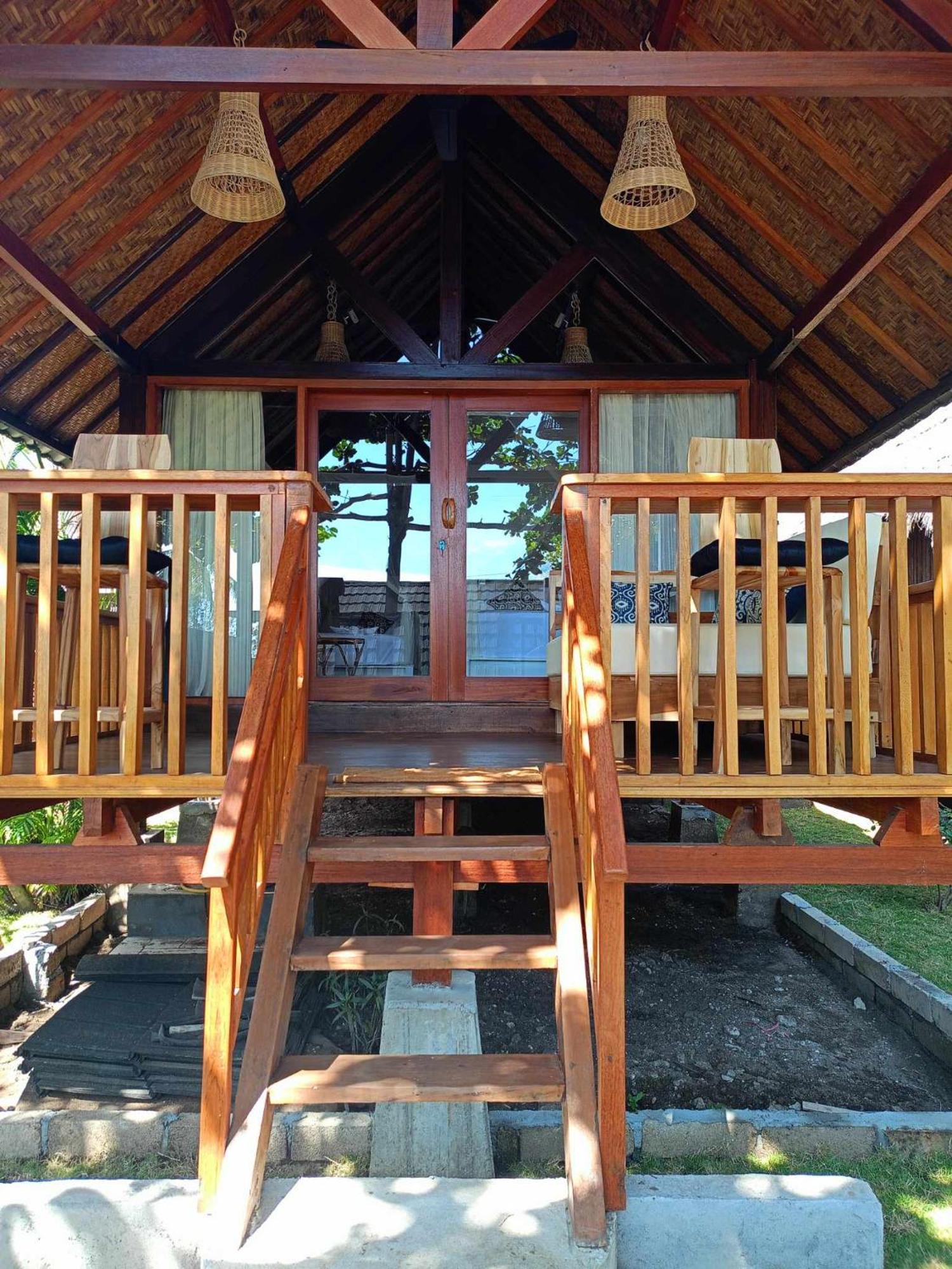Bintang Tiga Bungalows กิลิไอร์ ภายนอก รูปภาพ