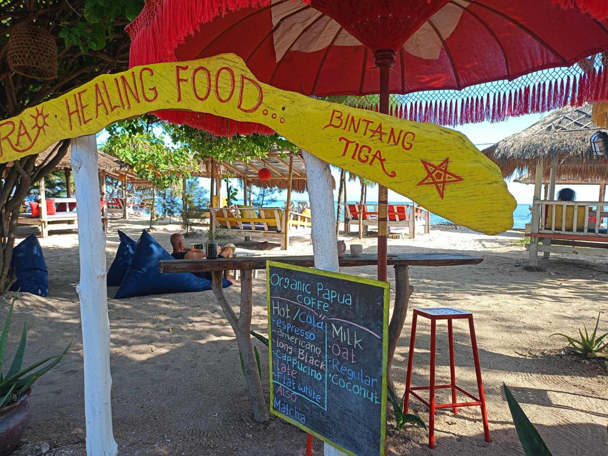 Bintang Tiga Bungalows กิลิไอร์ ภายนอก รูปภาพ