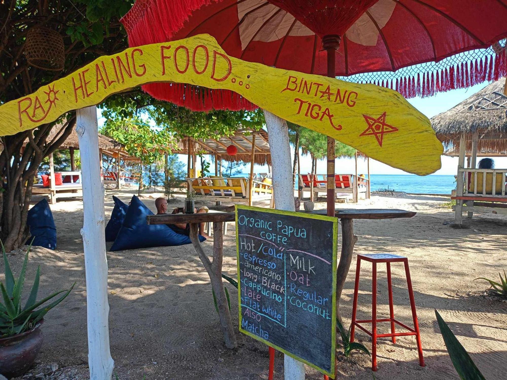 Bintang Tiga Bungalows กิลิไอร์ ภายนอก รูปภาพ