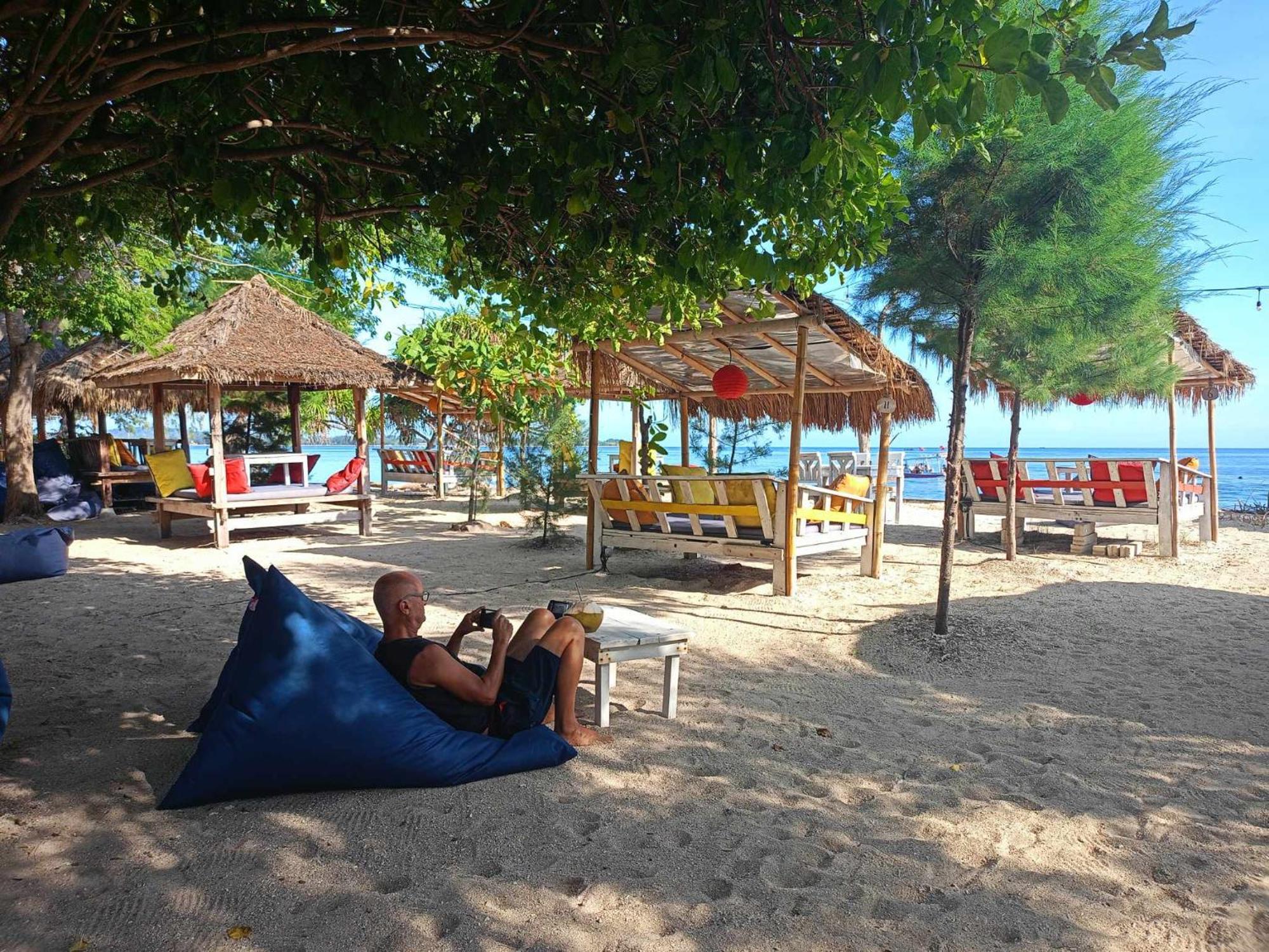 Bintang Tiga Bungalows กิลิไอร์ ภายนอก รูปภาพ