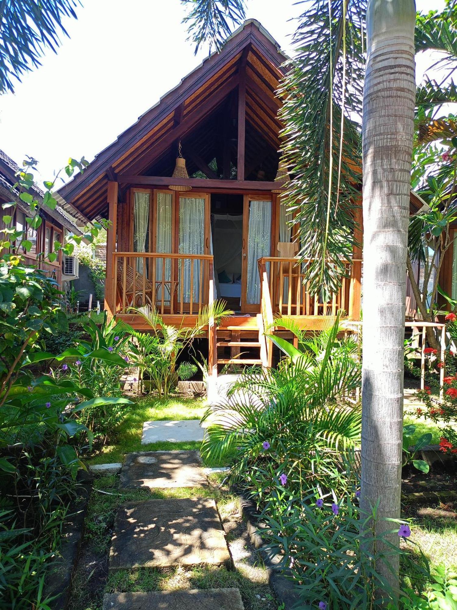 Bintang Tiga Bungalows กิลิไอร์ ภายนอก รูปภาพ